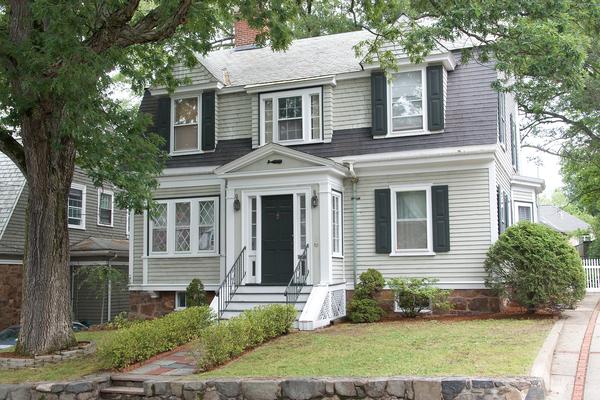 92 Banks Road Swampscott, MA 01907 - Photo 1 of 24 Gallery Image 1