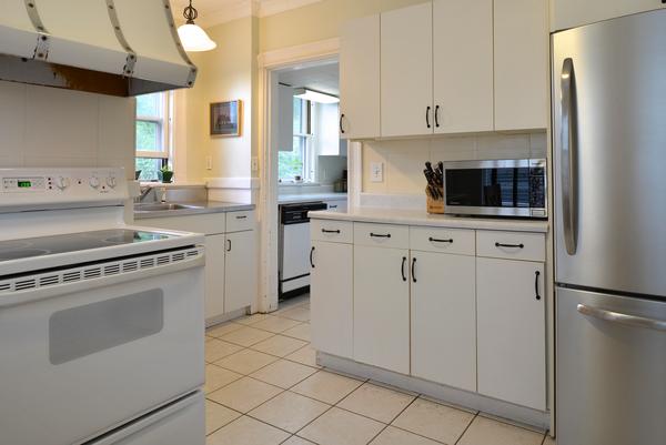 92 Banks Road Swampscott, MA 01907 - Photo 12 of 24 Gallery Image 12