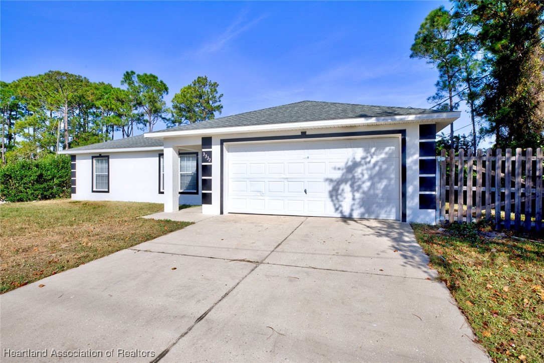 3332 Thunderbird Road Sebring, FL 33872 - Photo 3 of 21
