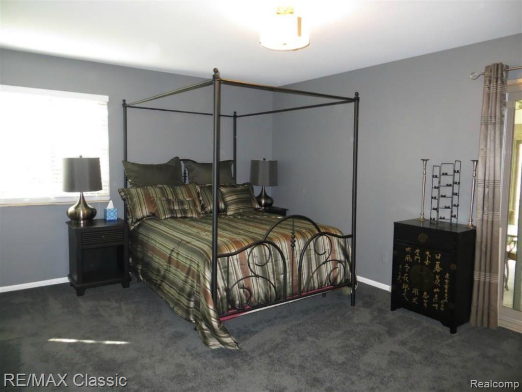 2153 Somerset Road Bloomfield Hills, MI 48302 - Photo 7 of 15 Master Suite. Private Bath, Walk-In Closet and door wall to Sunroom