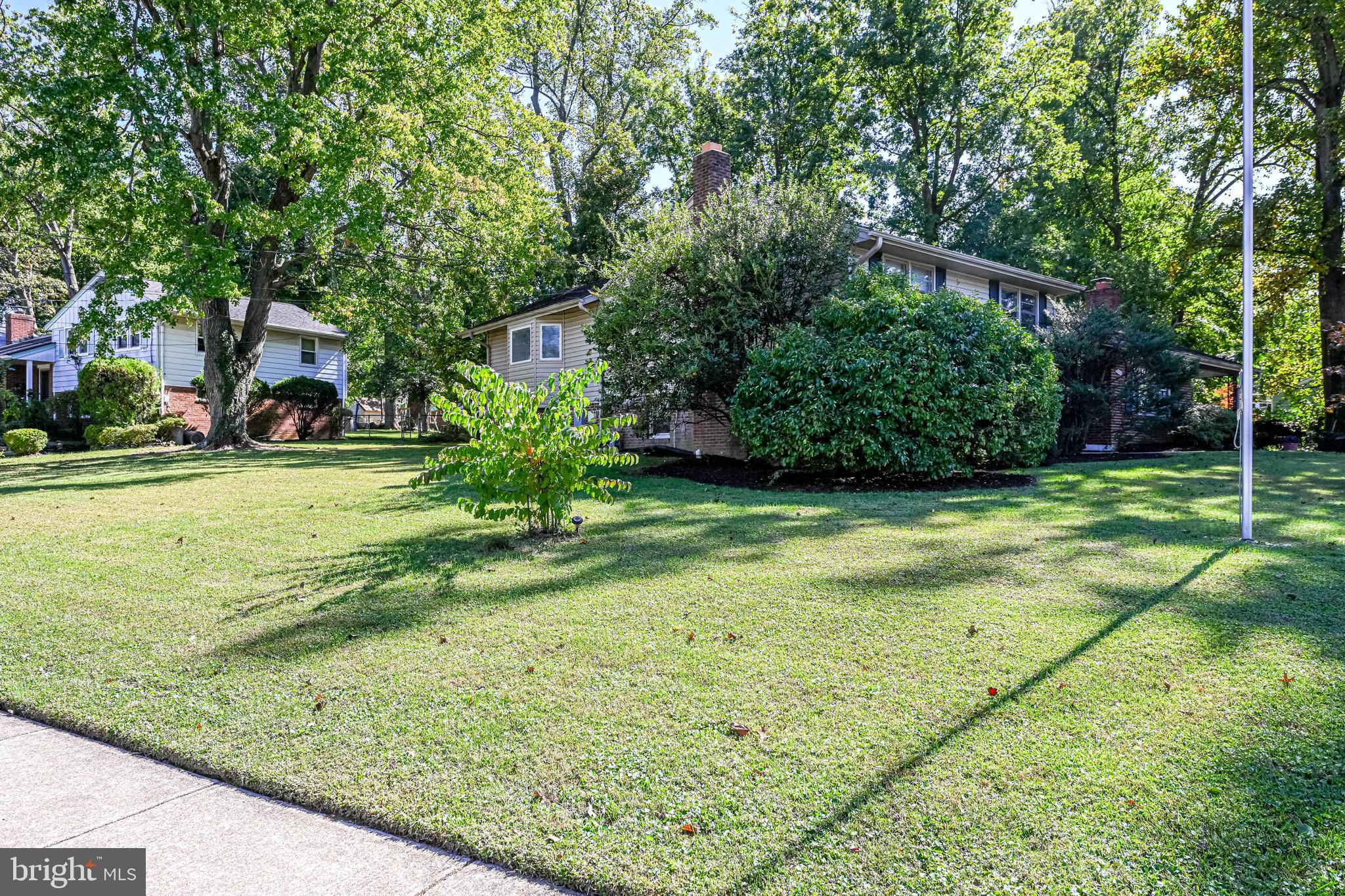 5306 Juliet Street Springfield, VA 22151 - Photo 4 of 32