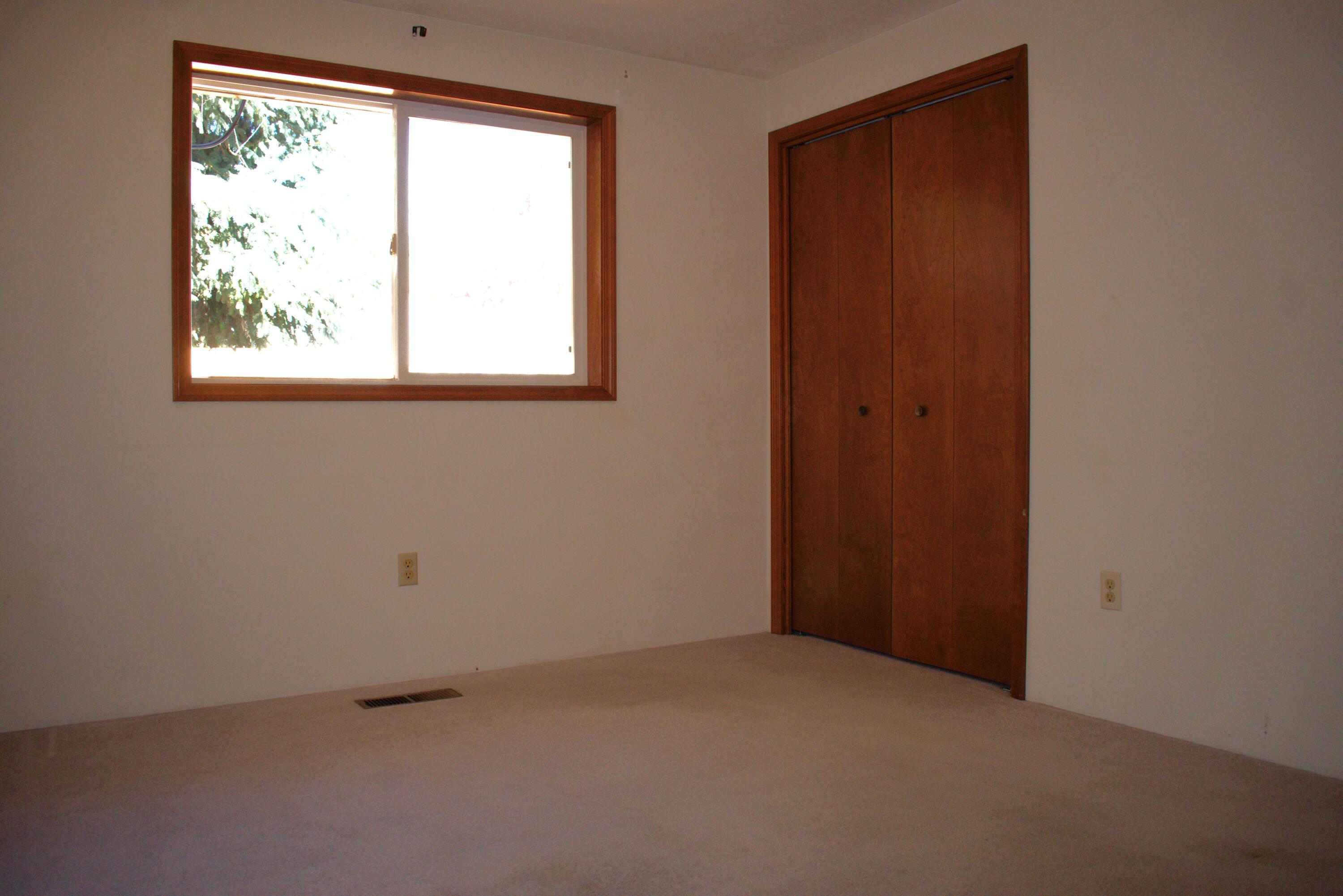 3234 Springbrook Road Medford, OR 97504 - Photo 16 of 31 BEDROOM #1
