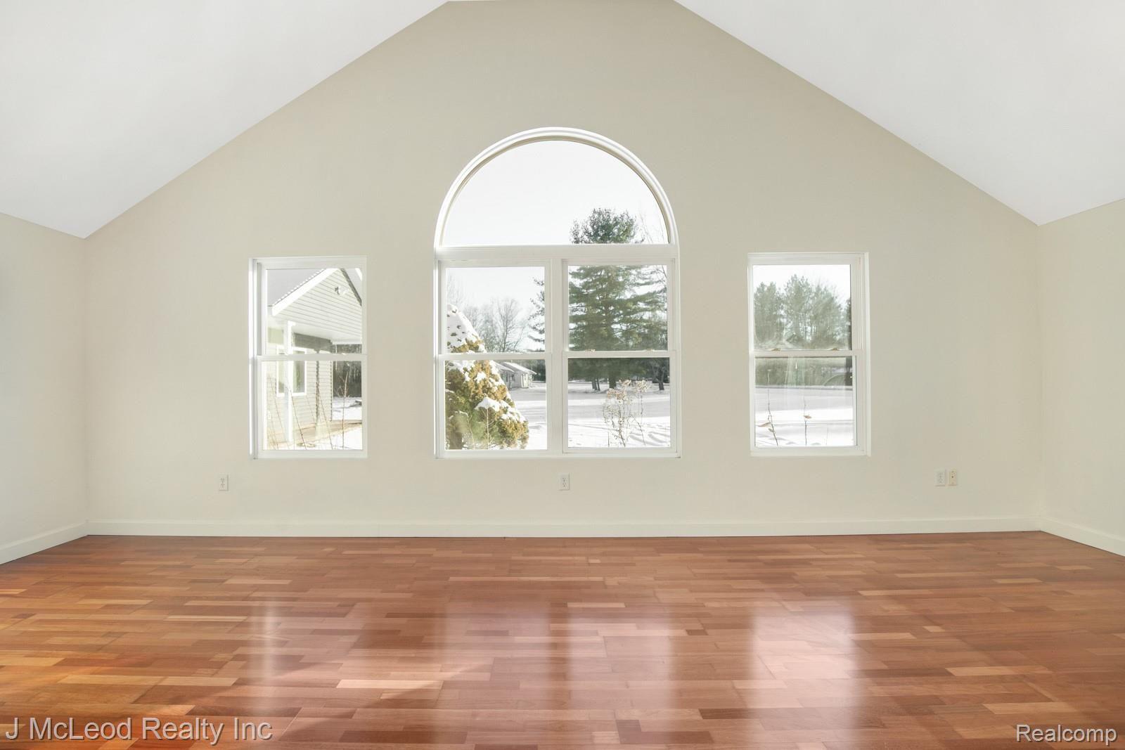 6755 State Road Millington, MI 48746 - Photo 11 of 55 6755 State Rd Millington-11.jpg