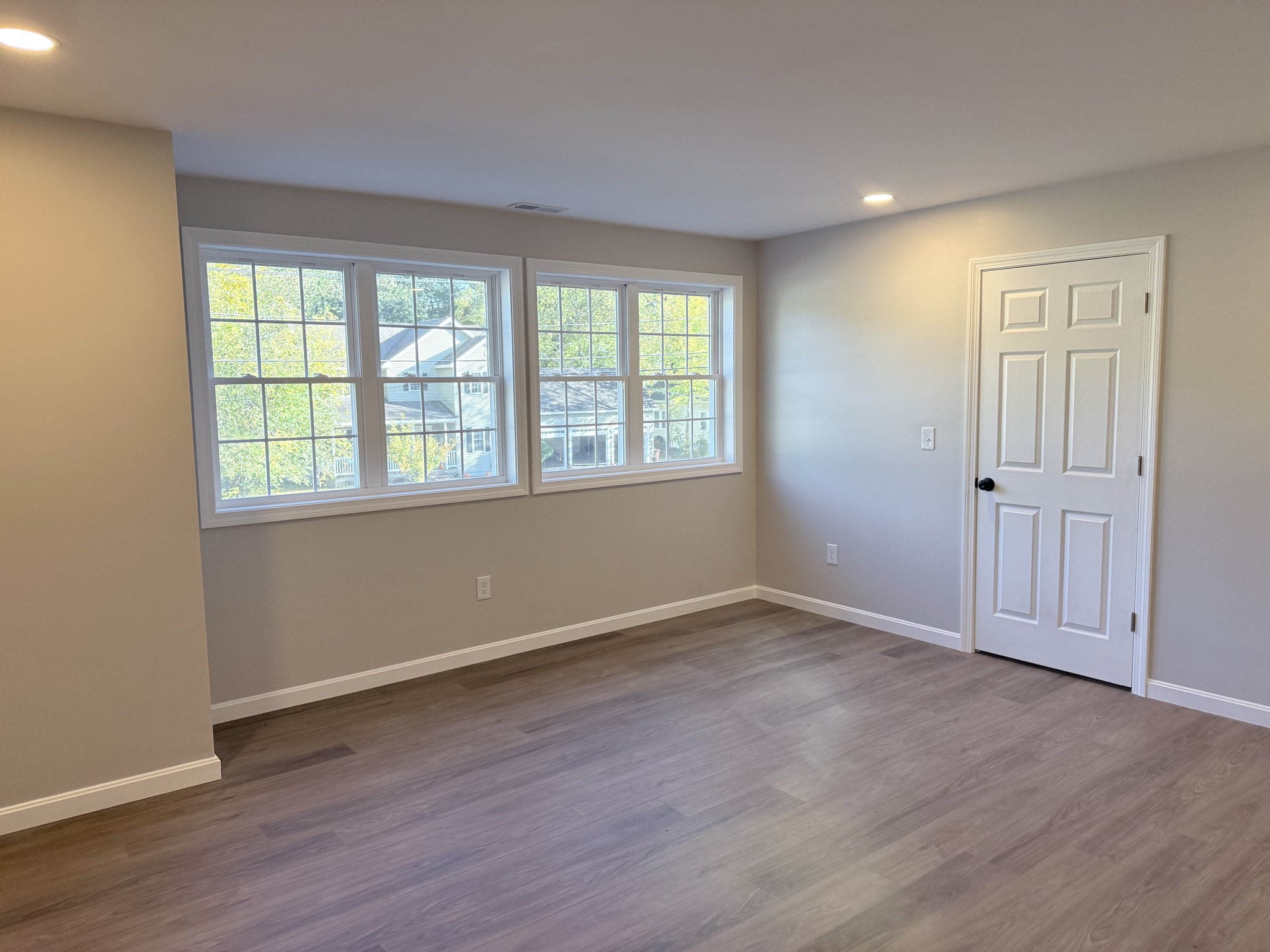 93 Rockland Road, Unit 1 Auburn, MA 01501 - Photo 6 of 12 Gallery Image 6