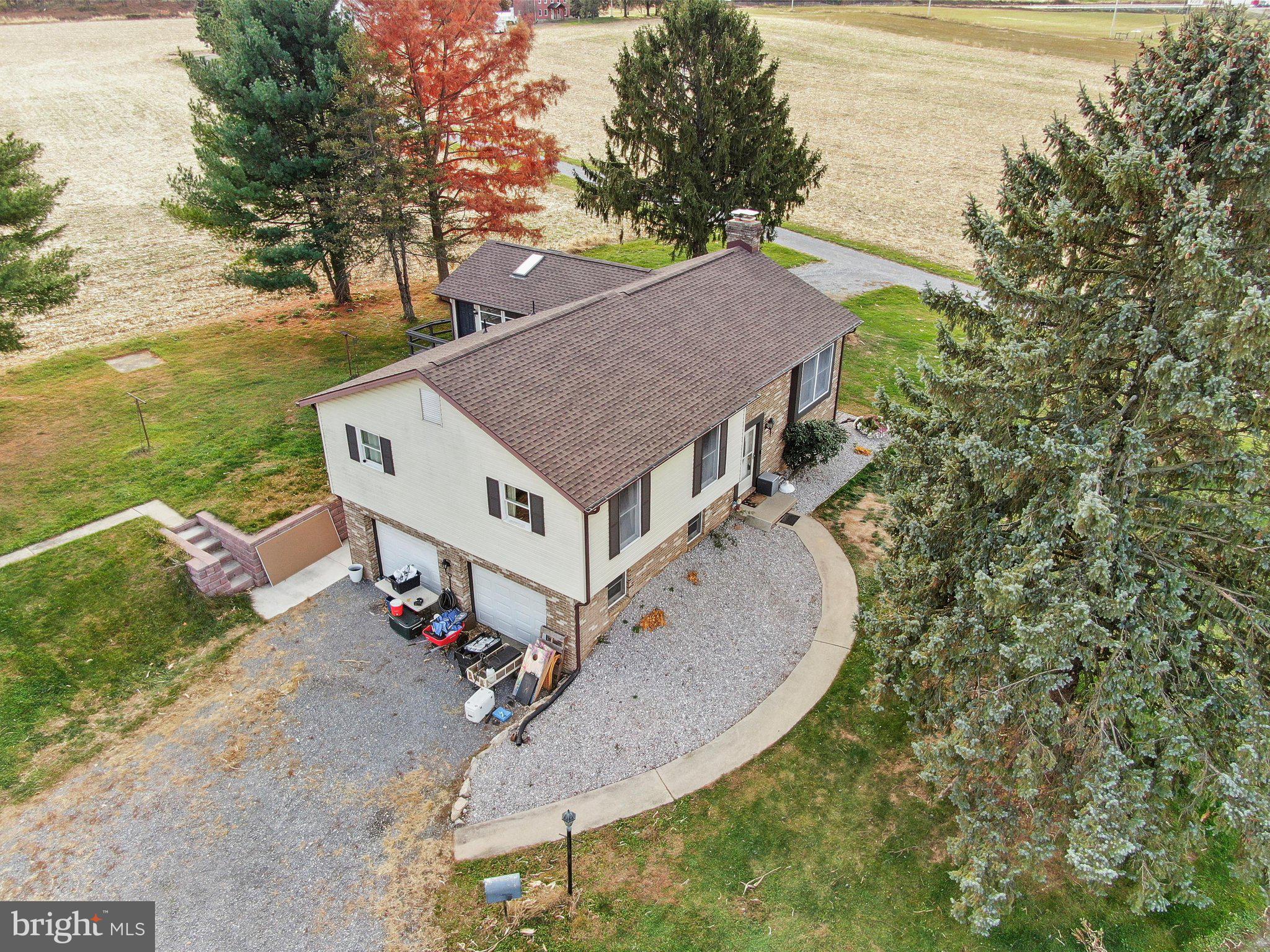 8738 Olde Scotland Road Shippensburg, PA 17257 - Photo 4 of 43
