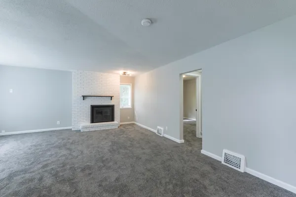 $2,999 | 11020 West River Road, Champlin, MN 55316