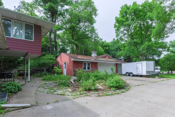 $2,999 | 11020 West River Road, Champlin, MN 55316