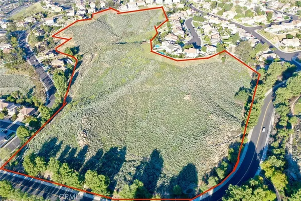 $1,000,000 | 16286 Lakepointe Drive, Riverside, CA 92503