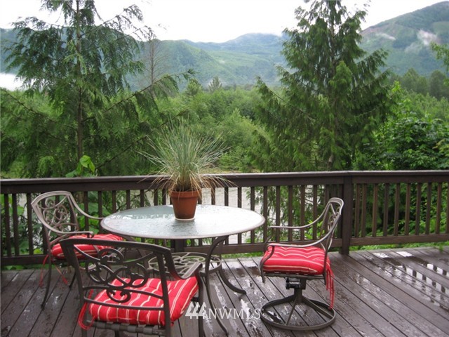 6344 Rutsatz Road Deming, WA 98244 - Photo 5 of 25
