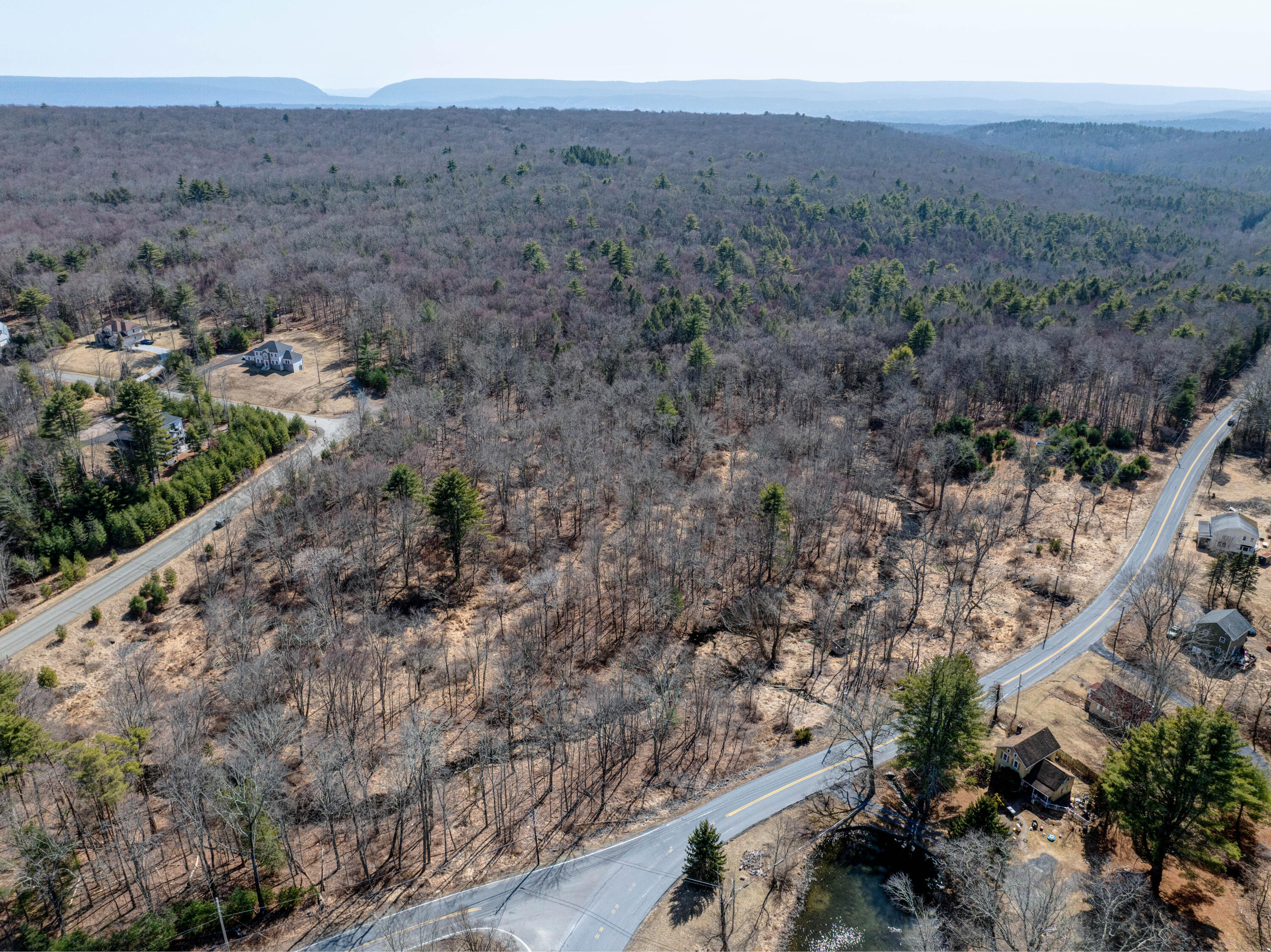 331 Wooddale Road East Stroudsburg, PA 18302 - Photo 4 of 18 DJI_20250314135503_0438_D