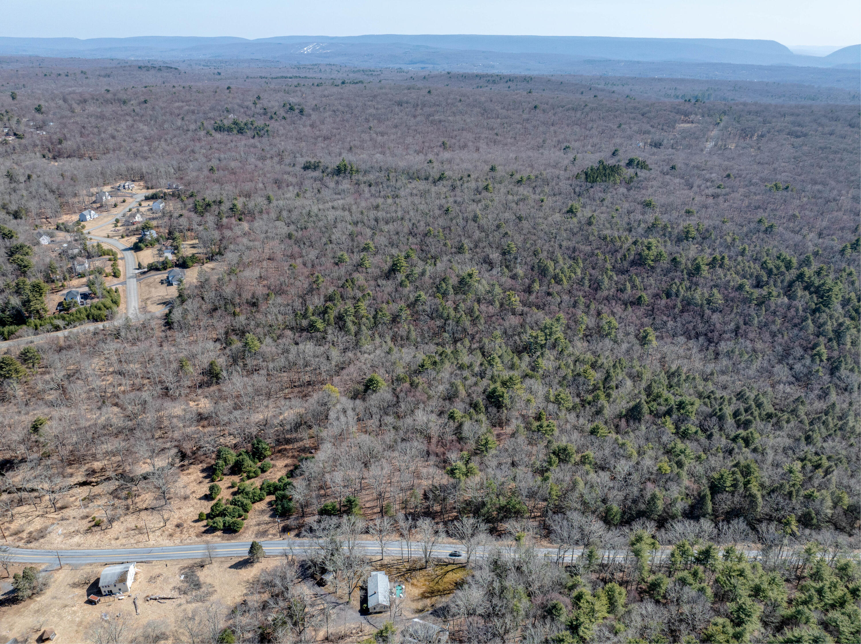 331 Wooddale Road East Stroudsburg, PA 18302 - Photo 6 of 18 DJI_20250314135032_0408_D