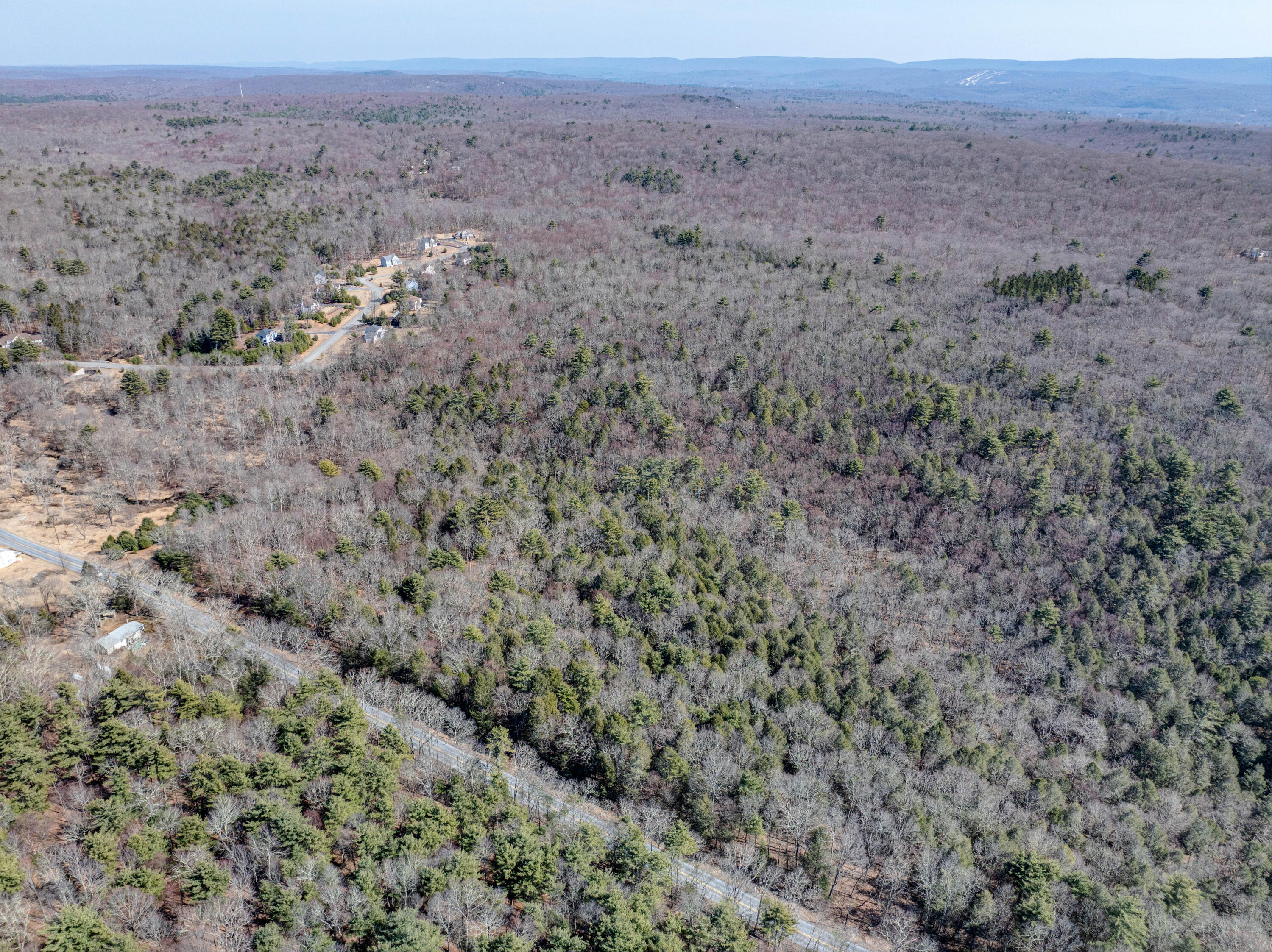 331 Wooddale Road East Stroudsburg, PA 18302 - Photo 7 of 18 DJI_20250314135059_0411_D