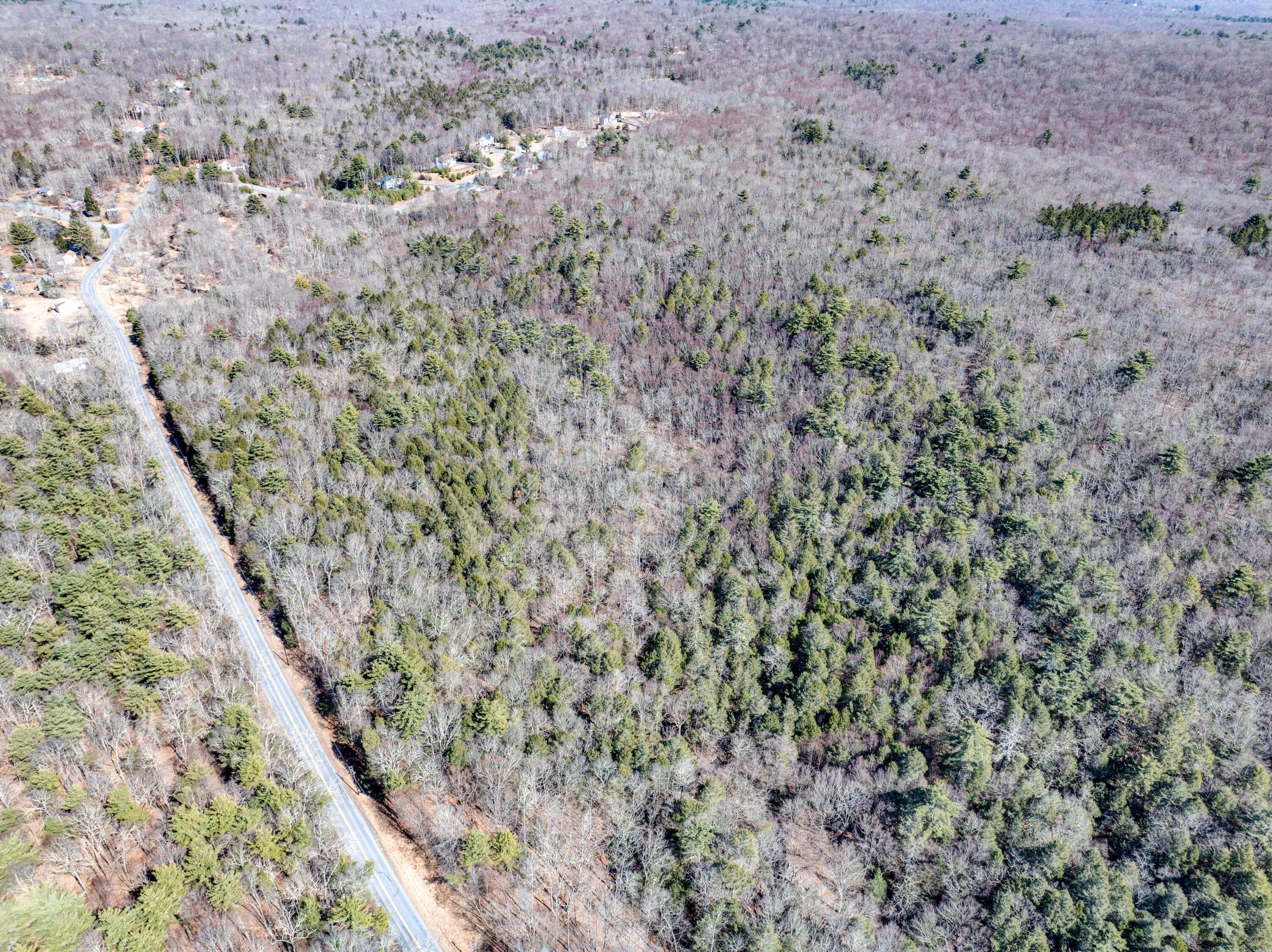 331 Wooddale Road East Stroudsburg, PA 18302 - Photo 8 of 18 DJI_20250314135127_0414_D