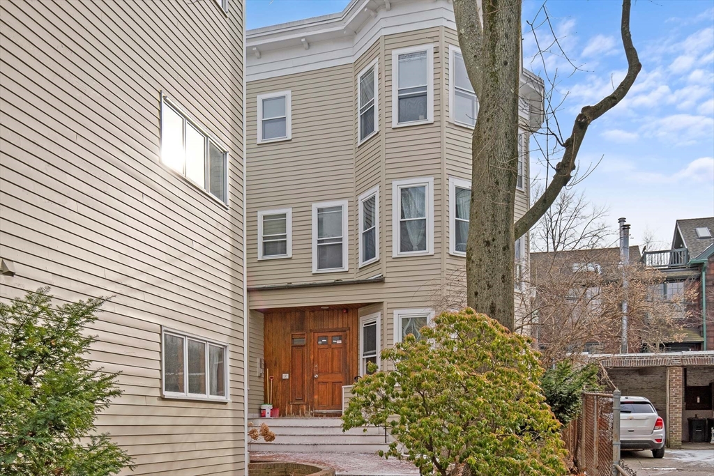 18 Upland Road, Unit 1 Cambridge, MA 02140 - Photo 15 of 17