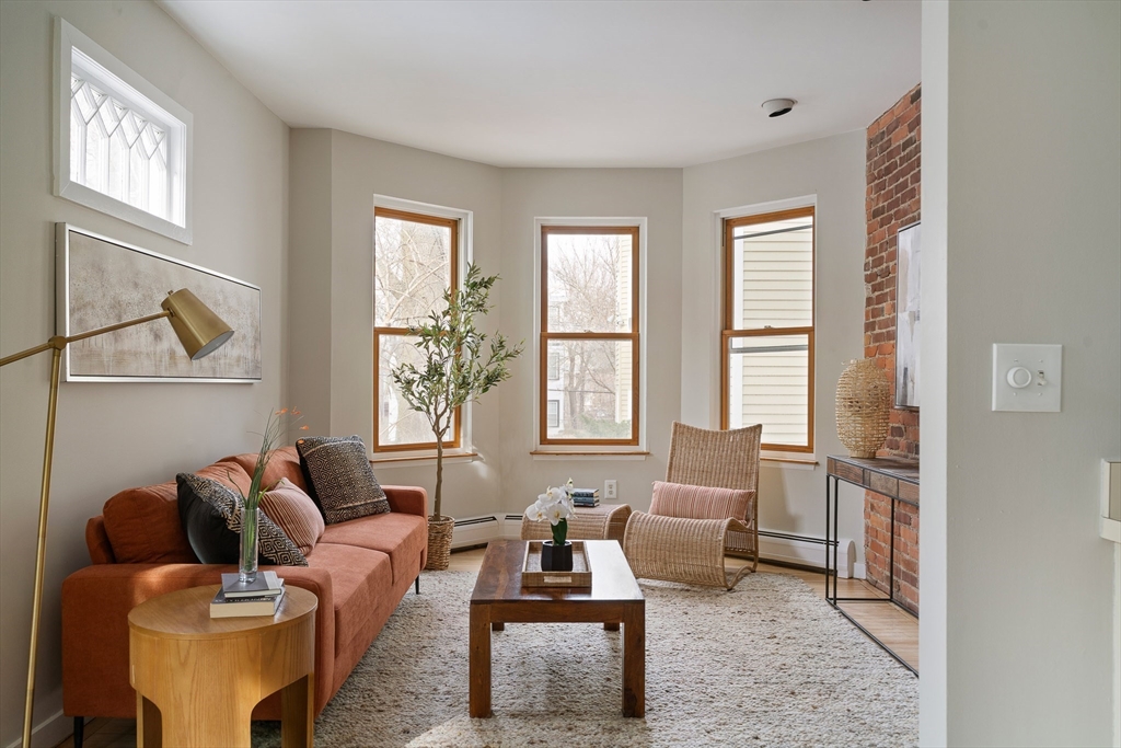 18 Upland Road, Unit 1 Cambridge, MA 02140 - Photo 3 of 17