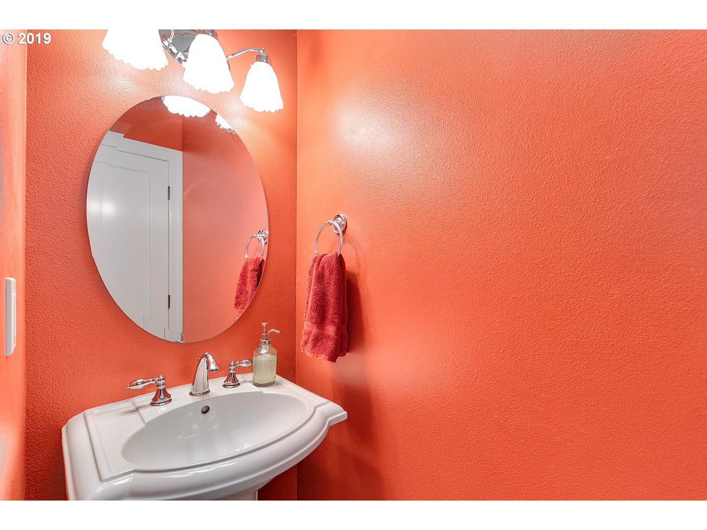840 Southwest Maplecrest Drive Portland, OR 97219 - Photo 15 of 32 Gallery Image 15