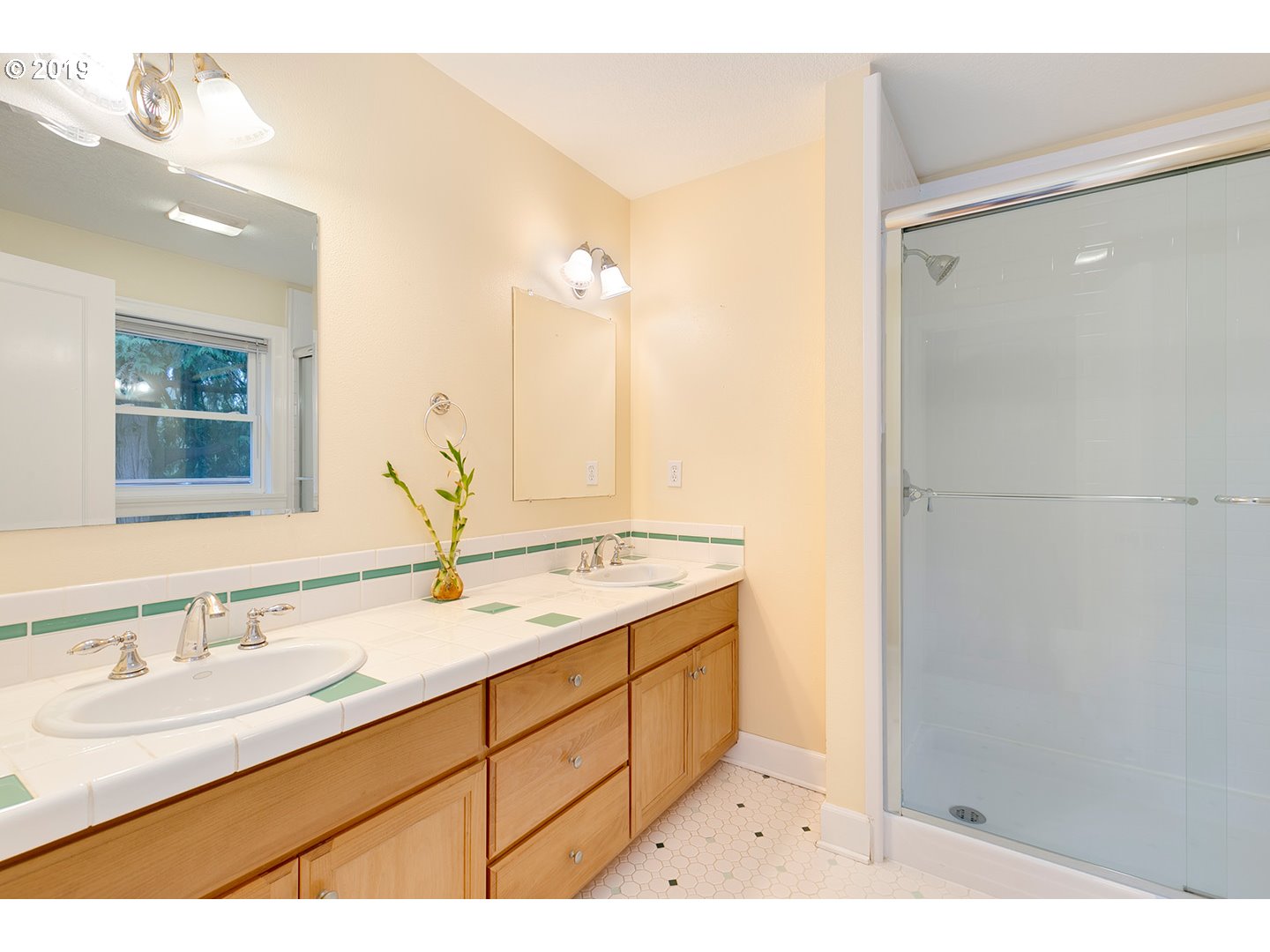 840 Southwest Maplecrest Drive Portland, OR 97219 - Photo 19 of 32 Gallery Image 19
