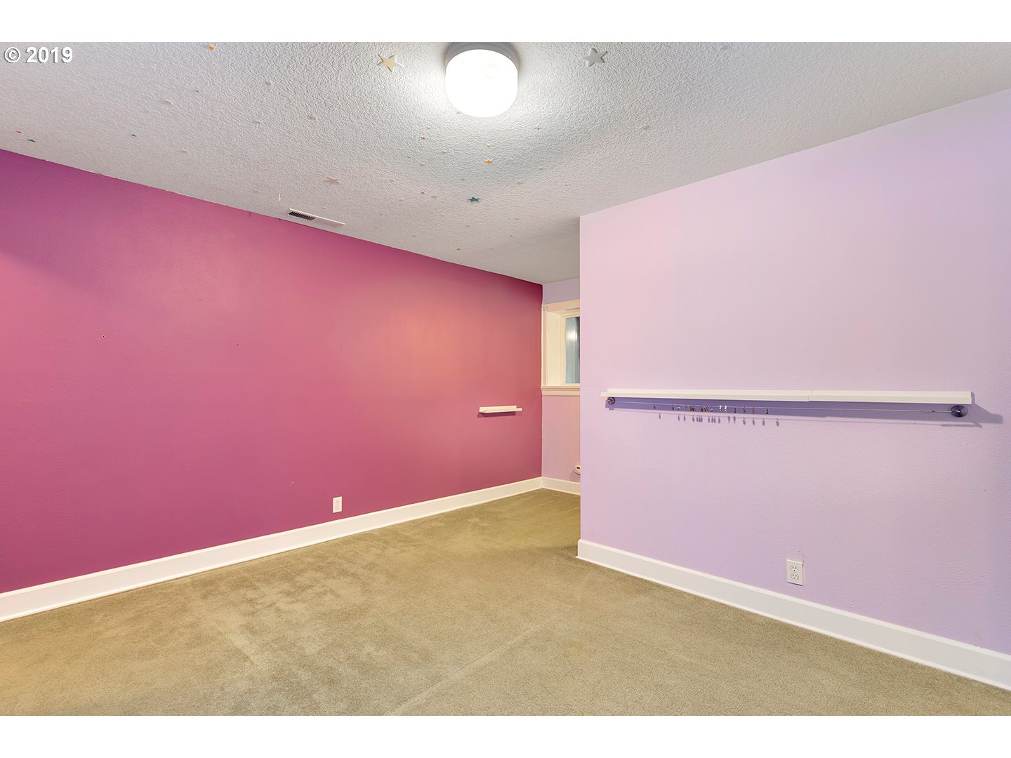 840 Southwest Maplecrest Drive Portland, OR 97219 - Photo 24 of 32 Gallery Image 24