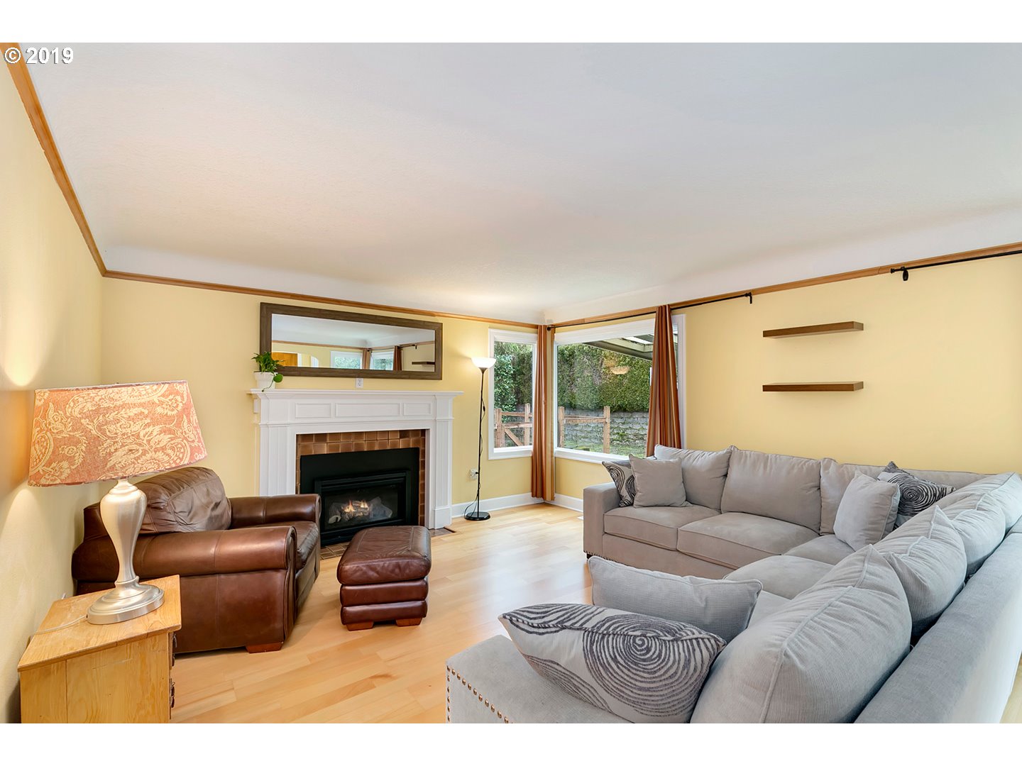 840 Southwest Maplecrest Drive Portland, OR 97219 - Photo 7 of 32 Gallery Image 7
