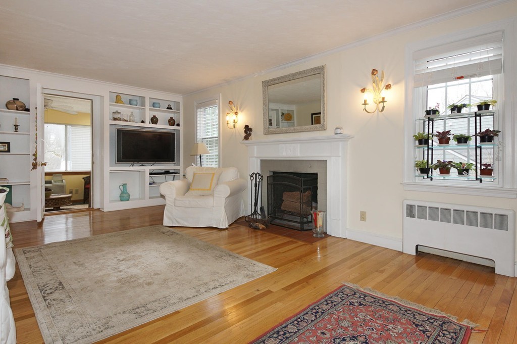 83 Craftsland Road Brookline, MA 02467 - Photo 7 of 30 Gallery Image 7
