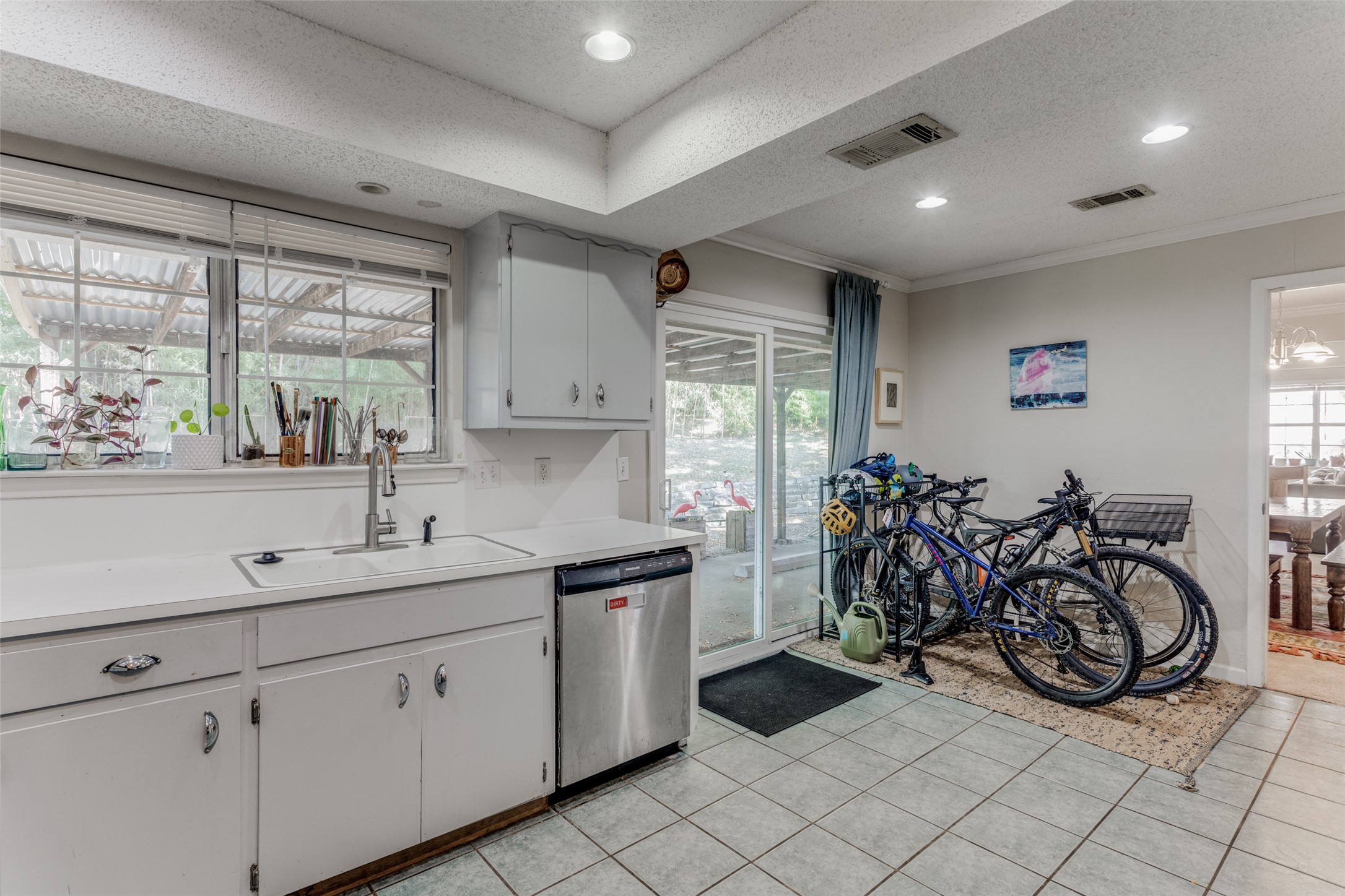2713 Tether Trail Austin, TX 78704 - Photo 11 of 22