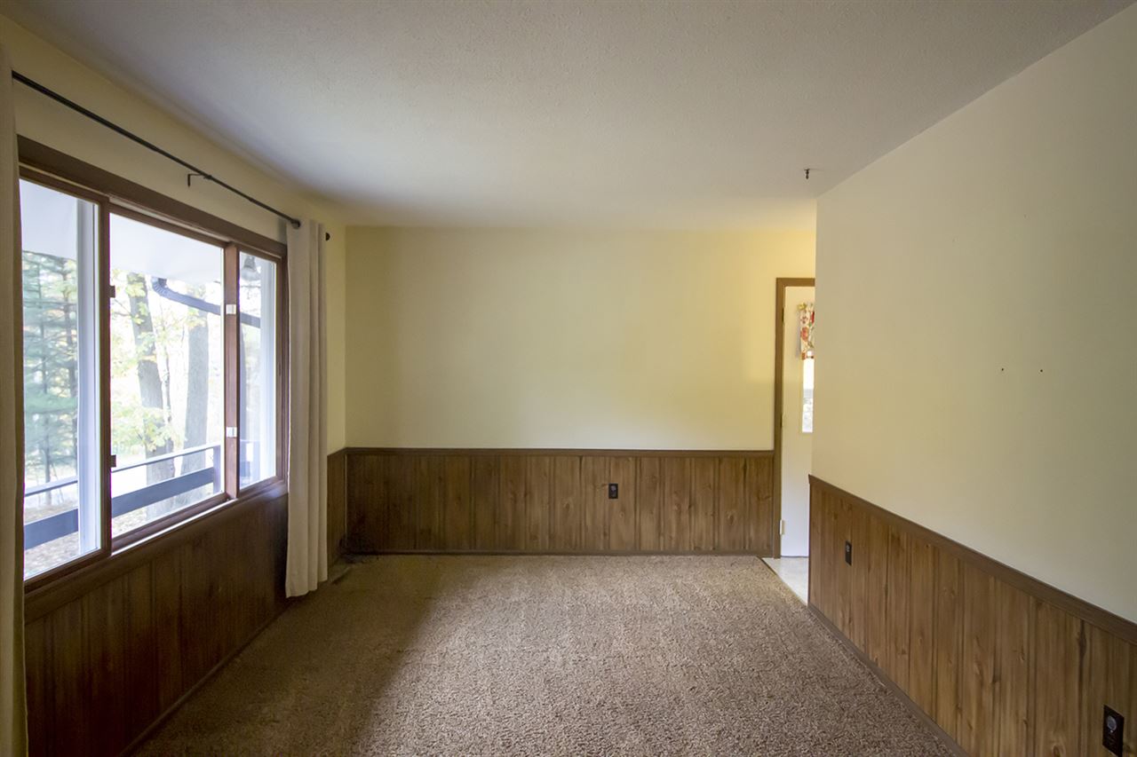 3620 Holiday Road Traverse City, MI 49686 - Photo 4 of 34 1881304-3.JPG