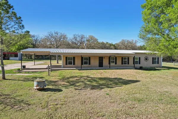 $719,500 | 203 Pr 215, Whitney, TX 76692