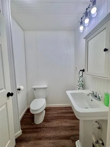 $759,900 | 203 Pr 215, Whitney, TX 76692