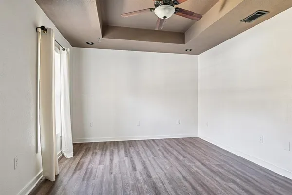 $719,500 | 203 Pr 215, Whitney, TX 76692