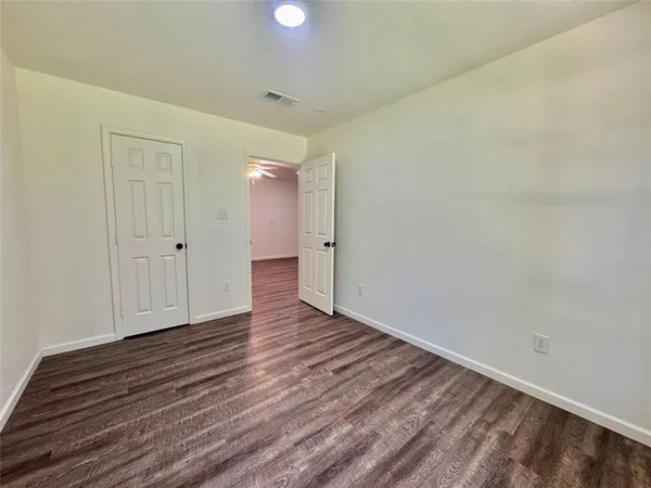 $719,500 | 203 Pr 215, Whitney, TX 76692