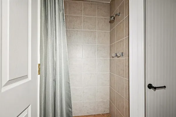 $719,500 | 203 Pr 215, Whitney, TX 76692