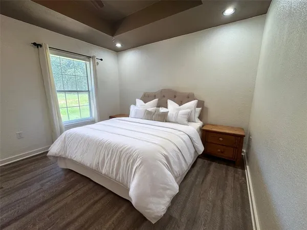 $719,500 | 203 Pr 215, Whitney, TX 76692