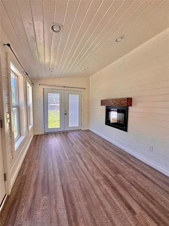 $719,500 | 203 Pr 215, Whitney, TX 76692
