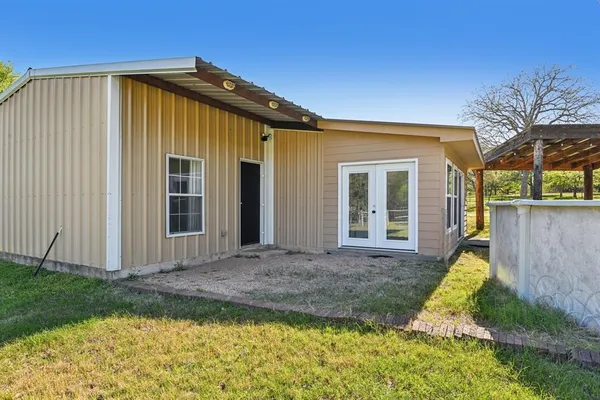 $719,500 | 203 Pr 215, Whitney, TX 76692
