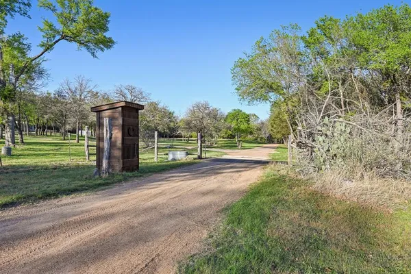 $719,500 | 203 Pr 215, Whitney, TX 76692