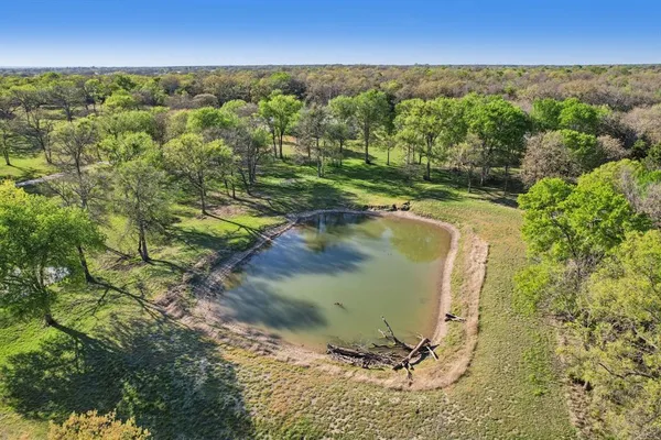 $719,500 | 203 Pr 215, Whitney, TX 76692