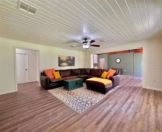 $719,500 | 203 Pr 215, Whitney, TX 76692