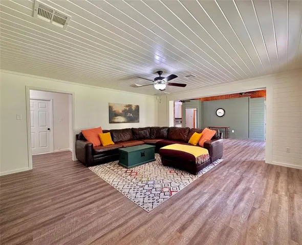 $759,900 | 203 Pr 215, Whitney, TX 76692