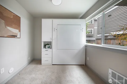 $699,000 | 111 17th Avenue, Unit B, Seattle, WA 98122