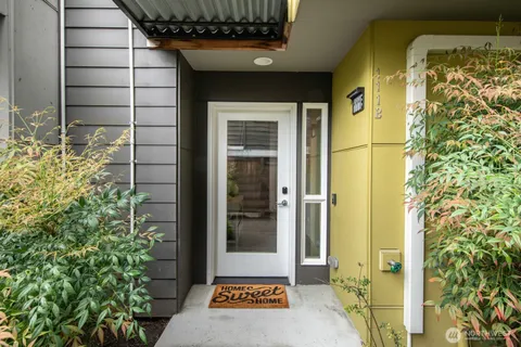 $699,000 | 111 17th Avenue, Unit B, Seattle, WA 98122