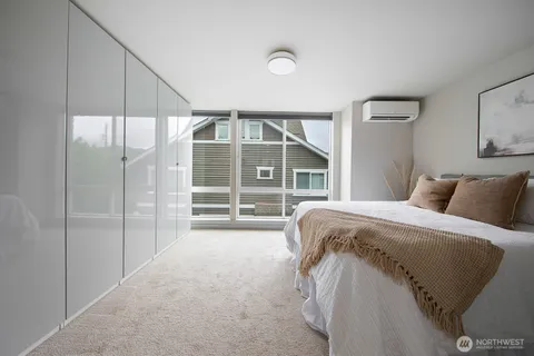 $699,000 | 111 17th Avenue, Unit B, Seattle, WA 98122