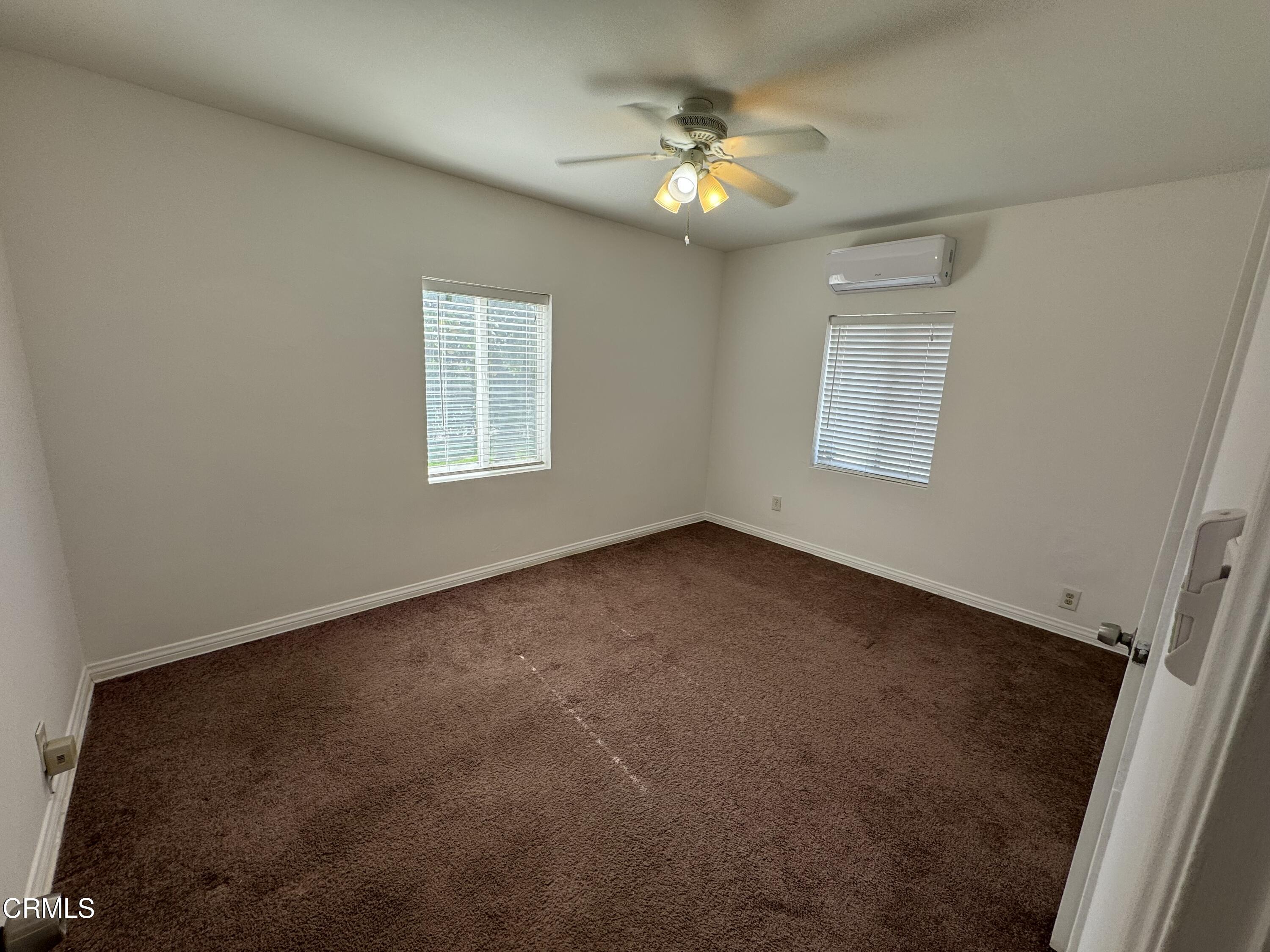 550 MacDonald Street Pasadena, CA 91103 - Photo 50 of 63 an empty room with a window