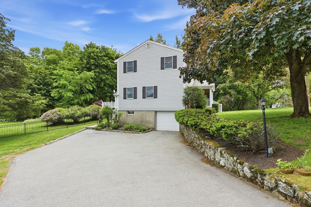 6 Hillcrest Road Bedford, MA 01730 - Photo 31 of 33