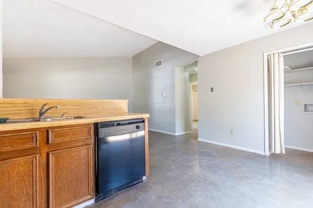 $1,300 | 6201 Berkett Cove, Unit B, Austin, TX 78745