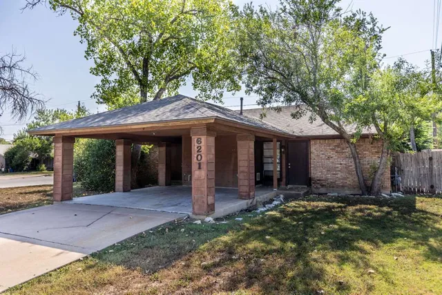 $1,300 | 6201 Berkett Cove, Unit B, Austin, TX 78745