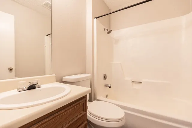 $1,300 | 6201 Berkett Cove, Unit B, Austin, TX 78745