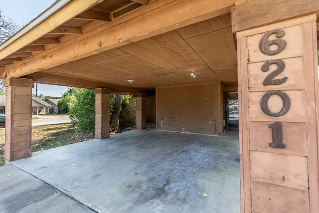 $1,300 | 6201 Berkett Cove, Unit B, Austin, TX 78745