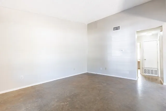 $1,300 | 6201 Berkett Cove, Unit B, Austin, TX 78745