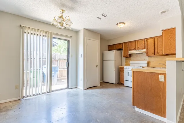 $1,300 | 6201 Berkett Cove, Unit B, Austin, TX 78745