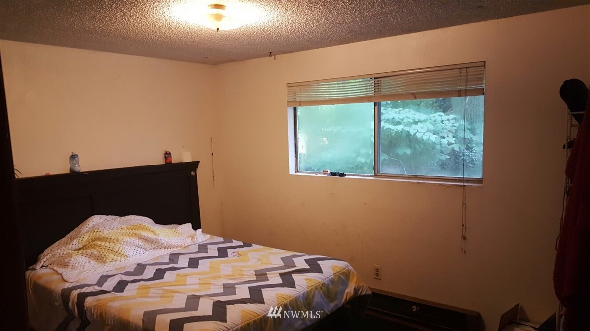 734 Southeast Binns Swiger Loop Road Shelton, WA 98584 - Photo 4 of 13 Gallery Image 4